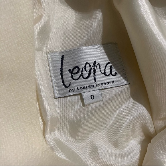 Leona Lauren Leonard Cream Cap Sleeve Wool Sheath Gold Button Dress - Picture 5 of 6